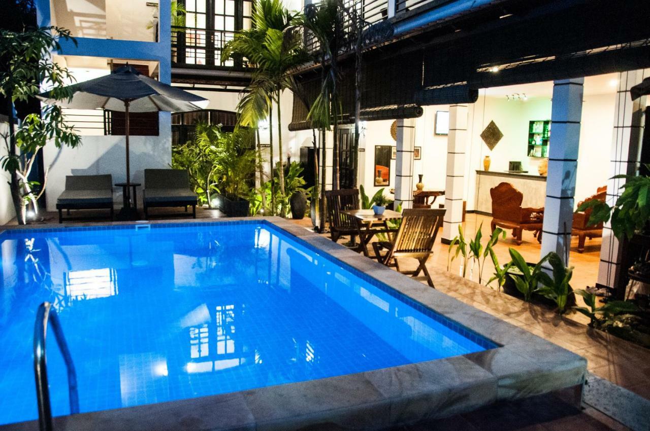 Private Boutique Home With Pool, The Fin Inn Сіємреап Екстер'єр фото
